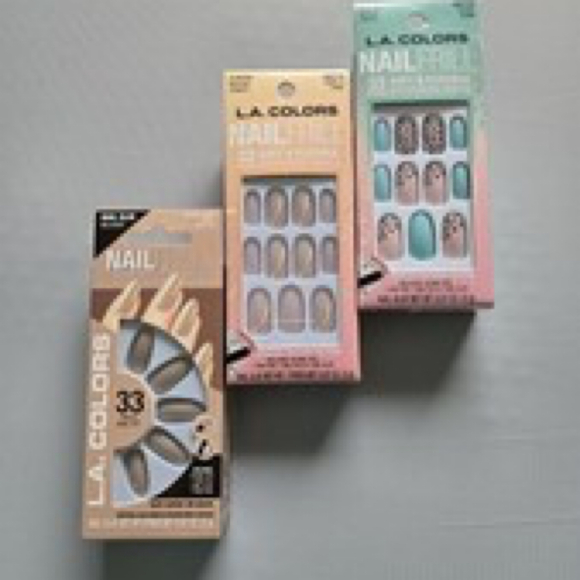 L.A. Colors Nail Frill High Gloss Artificial Nail Tip Kit 33 PC Lot of 3 - Picture 2 of 9